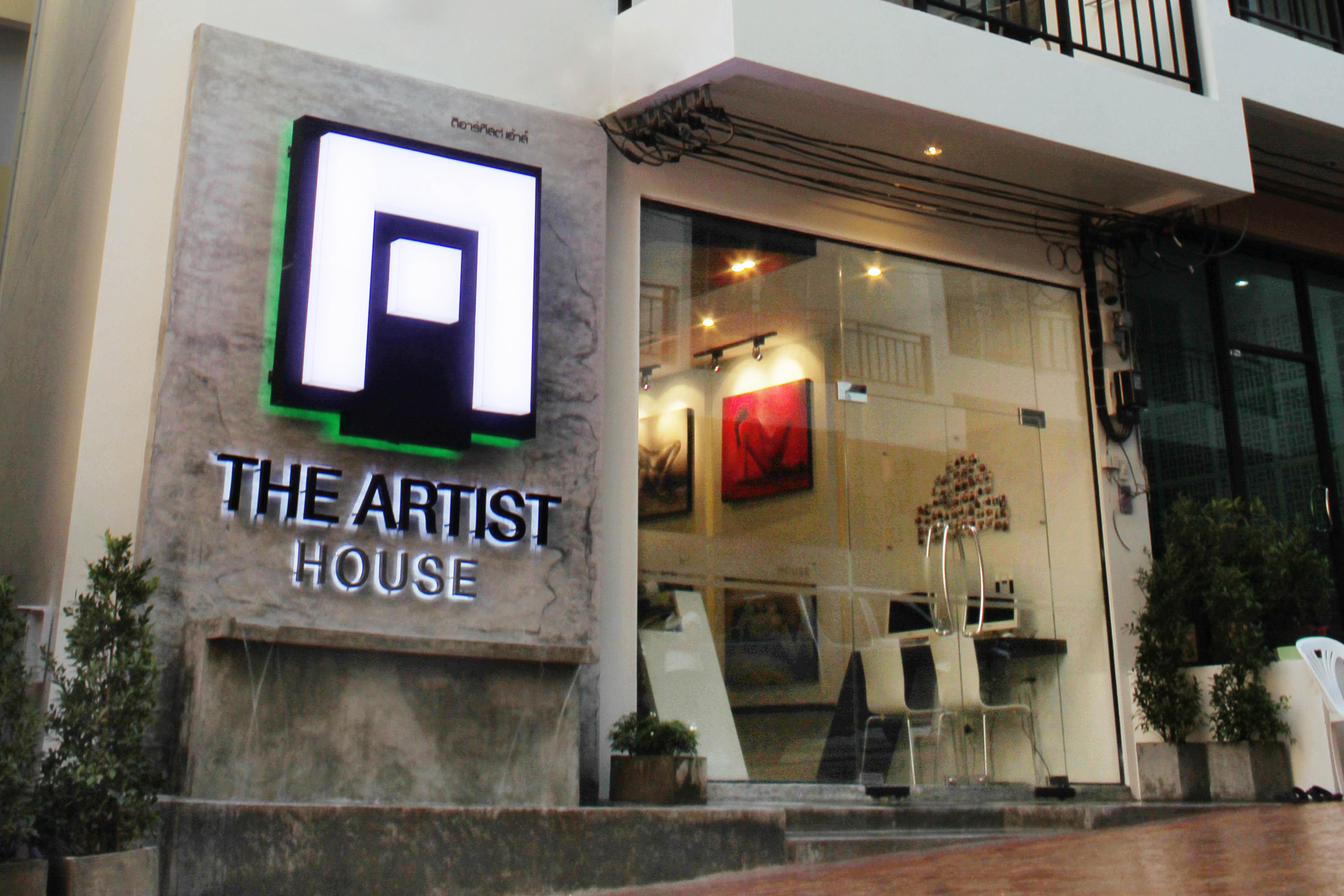 The Artist House Hotel Patong Buitenkant foto