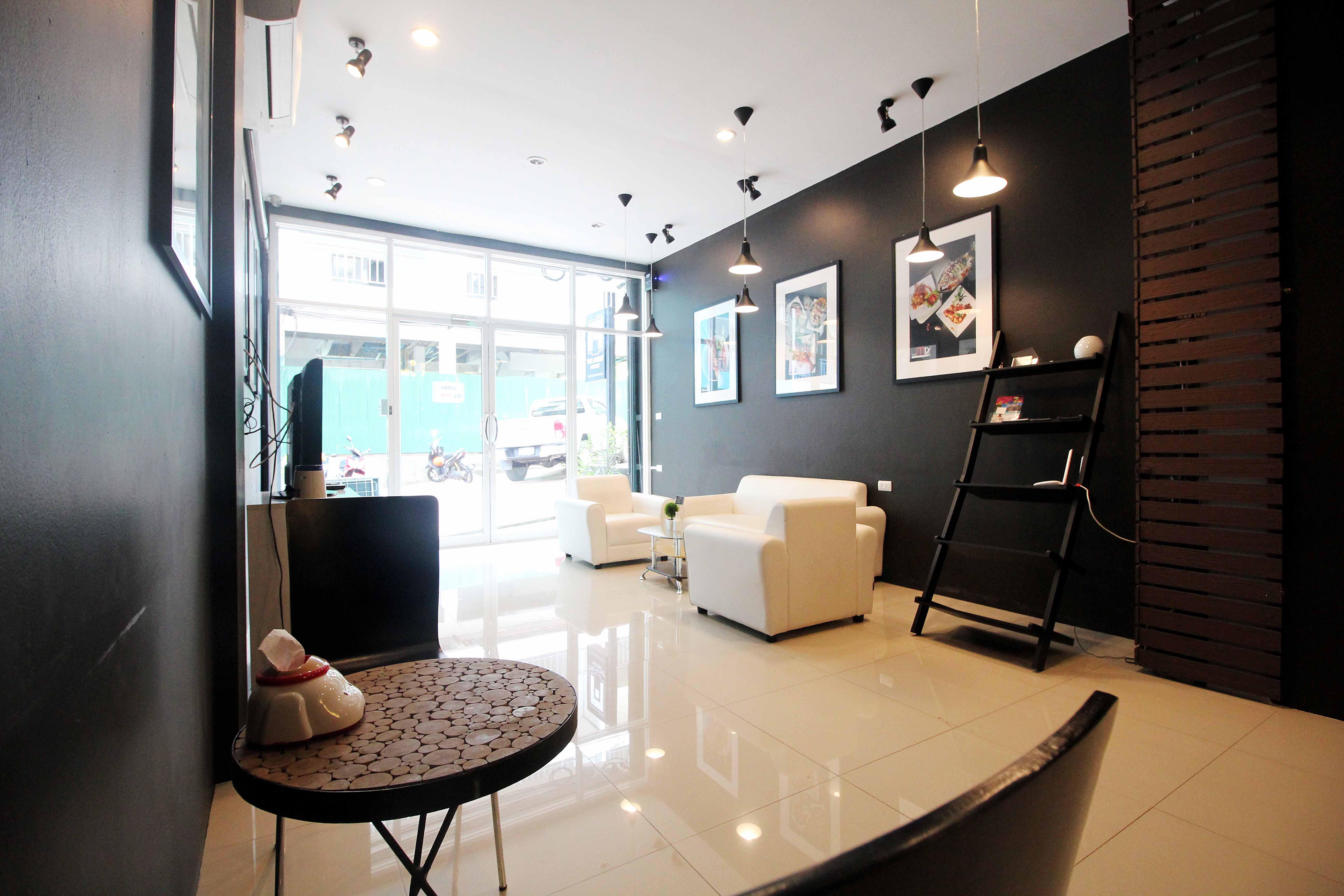 The Artist House Hotel Patong Buitenkant foto